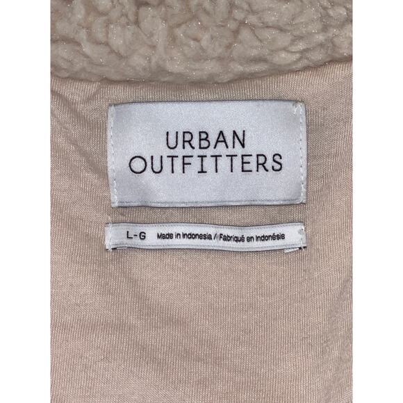 Urban Outfitters Teddy Jacket in Cream - Size‎ L - SO Yummy! - Picture 3 of 11